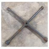 (TB) 4-Way Tire Iron
