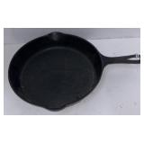 (KD) Griswold #8 Cast Iron Skillet Erie PA., U.