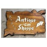 (MT) Babeï¿½s Farmhouse Inn Antique and Gift Shop