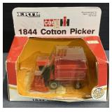 (AD) Ertl 1/80 Scale Model Diecast Metal Case