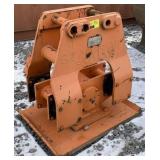 Hydraulic plate compactor