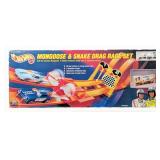 1993 Hot Wheels Mongoose & Snake Drag Race Set - S