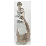 Retired Lladro 'Peaceful Moment' Porcelain Figur