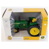 1/16 Ertl John Deere 2520 Diesel Narrow Front Trac