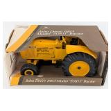 1/32 Ertl Peterbilt Model 579 Semi Truck w/ Lowboy