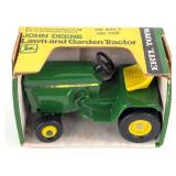 1/16 Ertl John Deere 300 Lawn and Garden Tractor w