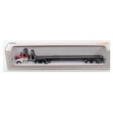 1/64 SpecCast Peterbilt 385 Truck with Flatbed Tra