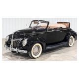 1939 Ford Deluxe Convertible w/ Rumble Seat