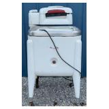 Vtg. Maytag Wringer Washing Machine