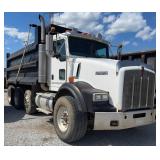 2004 Kenworth Construction T800 Dump Truck