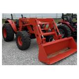Kubota M7040 Hydraulic Shuttle Loader Tractor