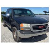 2002 GMC Sierra SLE Pickup