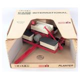 1/16 Ertl Case International 900 Cyclo-Air Planter