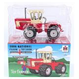 1/32 Ertl International 4366 4wd Tractor 2006 NFTS