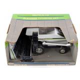 1/24 Scale Models Deutz-Allis Gleaner R60 Combine