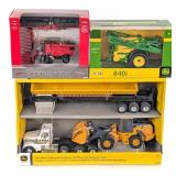 Ertl Case IH 7250 Axial-Flow, John Deere 840I Spra