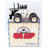 1/32 Big Bud 440 Tractor with Triples