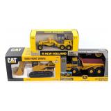 1/50 Ertl CAT 5080 Front Shovel, John Deere Dump T
