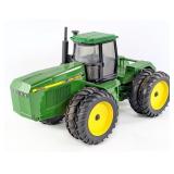 1/16 Ertl John Deere 8560 4wd Tractor