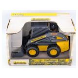 1/16 Ertl New Holland L225 Skid Steer Loader