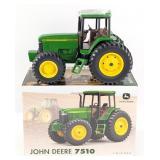 1/16 Ertl John Deere 7510 Tractor 2001 Farm Show E