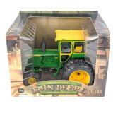 1/16 Ertl John Deere 4520 Tractor with Cab 200th B
