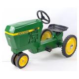 Ertl John Deere Model No. 520 Narrow Front Pedal T