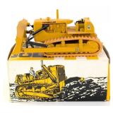 1/50 Conrad CAT D9 Bulldozer