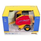 1/16 Ertl New Holland Roll-Belt 560 Round Baler