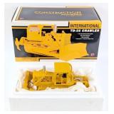 1/25 First Gear International TD-25 Crawler w/ Bla