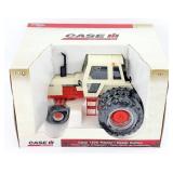 1/16 Ertl Case Agri King 1370 Tractor with Duals -