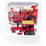 1/16 Ertl International Harvester 1066 Tractor wit