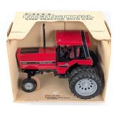 1/16 Ertl International 5288 Tractor with Duals