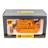 1/16 Ertl John Deere 440 Crawler with Blade