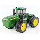 1/16 Ertl John Deere 8560 Tractor