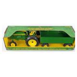 1/16 Ertl John Deere 2440 Utility Tractor with Wag