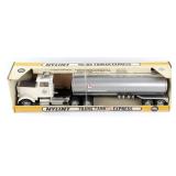 Nylint FS Supplies Division Freighliner Tanker Tru