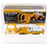 1/25 First Gear International Harvester 560 Payloa