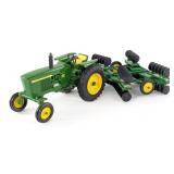 1/16 Ertl John Deere 3010 Diesel Wide Front Tracto