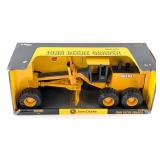 1/16 Ertl John Deere Road Grader