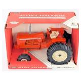 1/16 Ertl Allis-Chalmers Two-Twenty Tractor