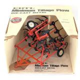 1/16 Ertl Minimum Tillage Plow Orange / Allis-Chal