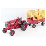 1/16 Ertl International 966 Tractor with New Holla