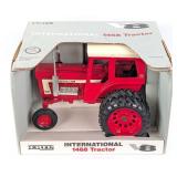 1/16 Ertl International 1468 V8 Tractor with Duals