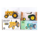 1/16 Ertl John Deere 620 and Industrial 620 Standa