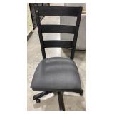 (L) Adjustable Rolling Desk Chair