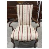 (Q) Floral design chair. Seat measures 23" x 20"