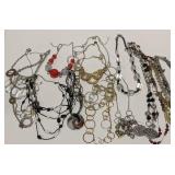 (W) Lot of fashion jewelry necklaces, various