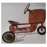 (FF) 1950 Vintage AMF Power-Trac pedal tractor