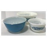 (EE) 3 Pyrex Bowls 6, 7, & 9 In. Diameter Blue